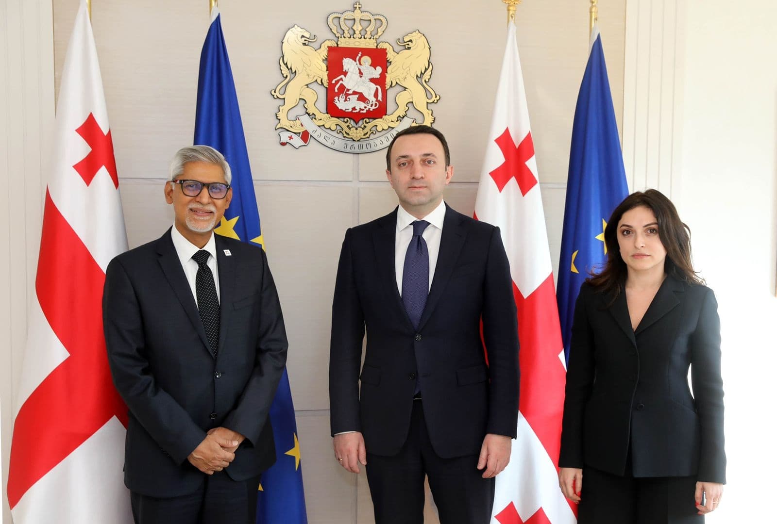 Frontnews image description