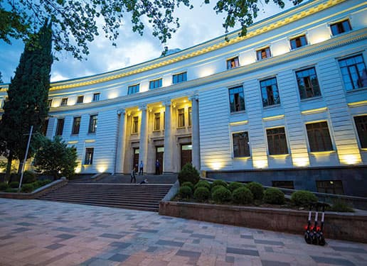 Frontnews image description