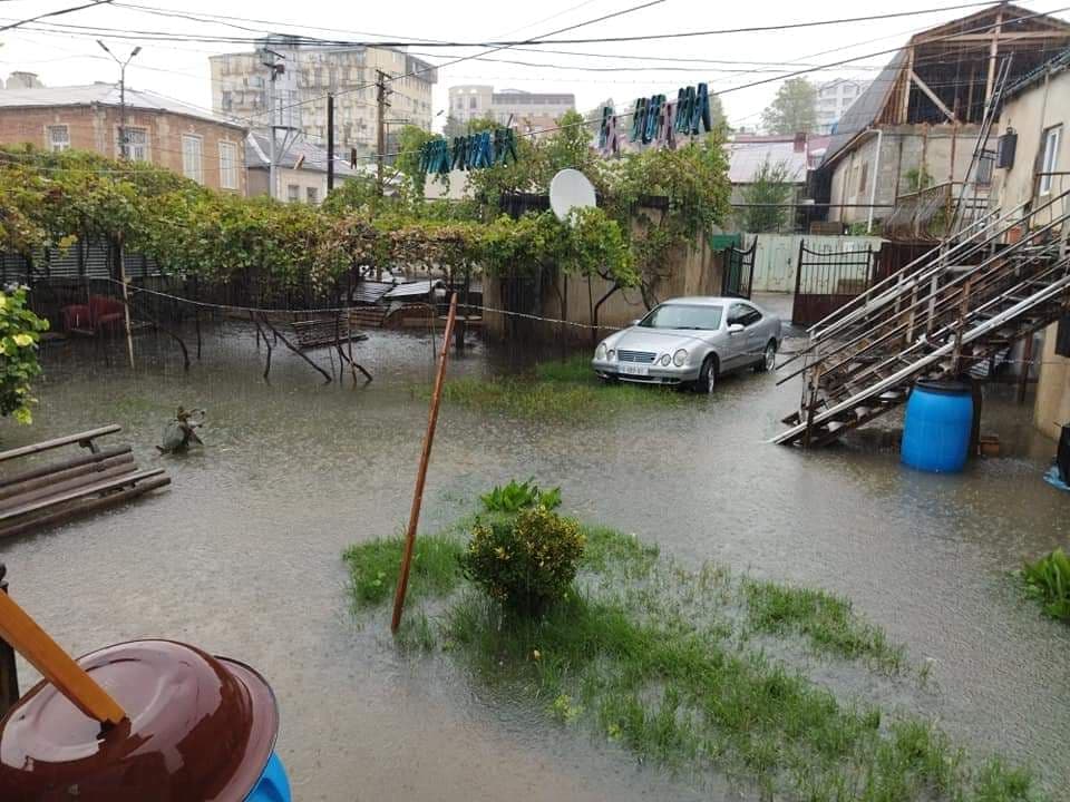 ქუთაისში გადაუღებელმა წვიმამ პრობლემები შექმნა