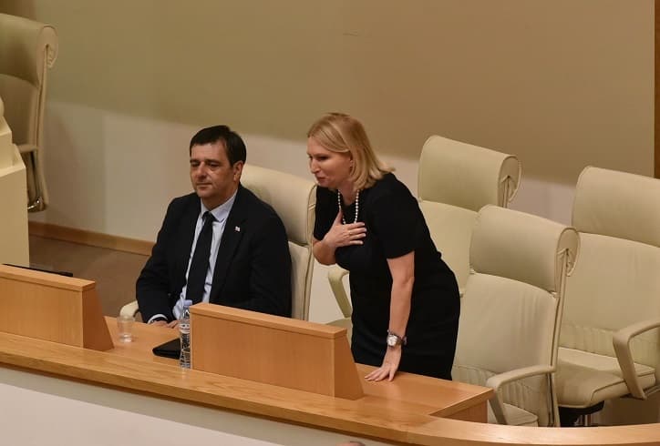 პარლამენტმა ეროვნული ბანკის საბჭოს წევრის პოზიციაზე ნათელა თურნავას კანდიდატურას მხარი 80 ხმით დაუჭირა