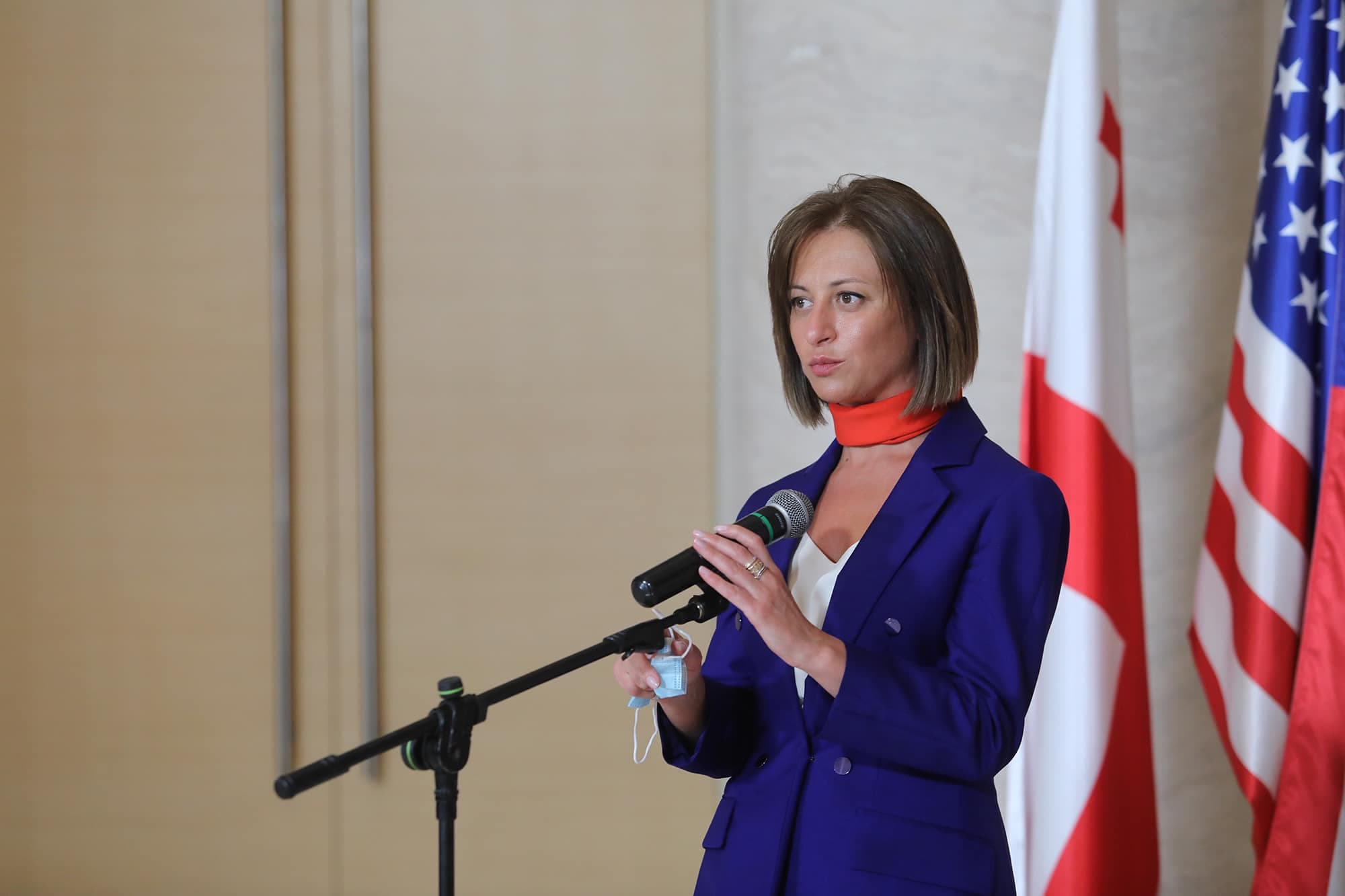 Frontnews image description