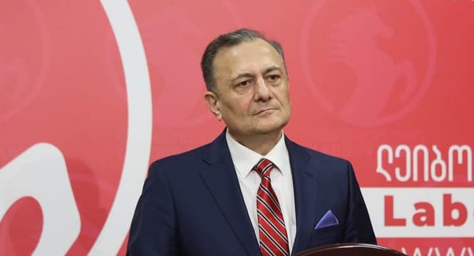 შალვა ნათელაშვილი – დატოვეთ მანდატები, ხალხი გაემზადოს ქუჩაში გამოსასვლელად და ამერიკამ გაიწვიოს ელჩი, რომელიც ივანიშვილის პირადი ადვოკატია