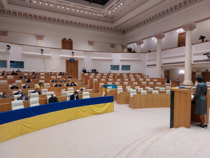 ლევან ქარუმიძე – ოპოზიციიდან არავინ დაგვდო პატივი დასწრებოდა განხილვას