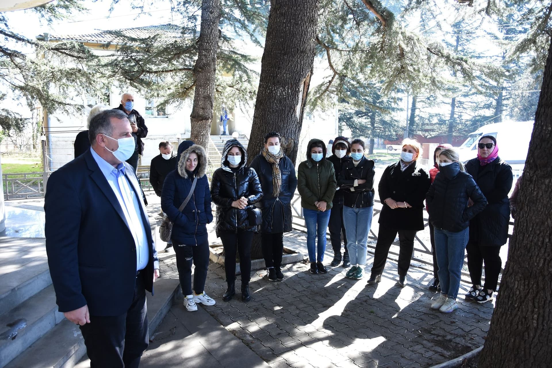 Frontnews image description