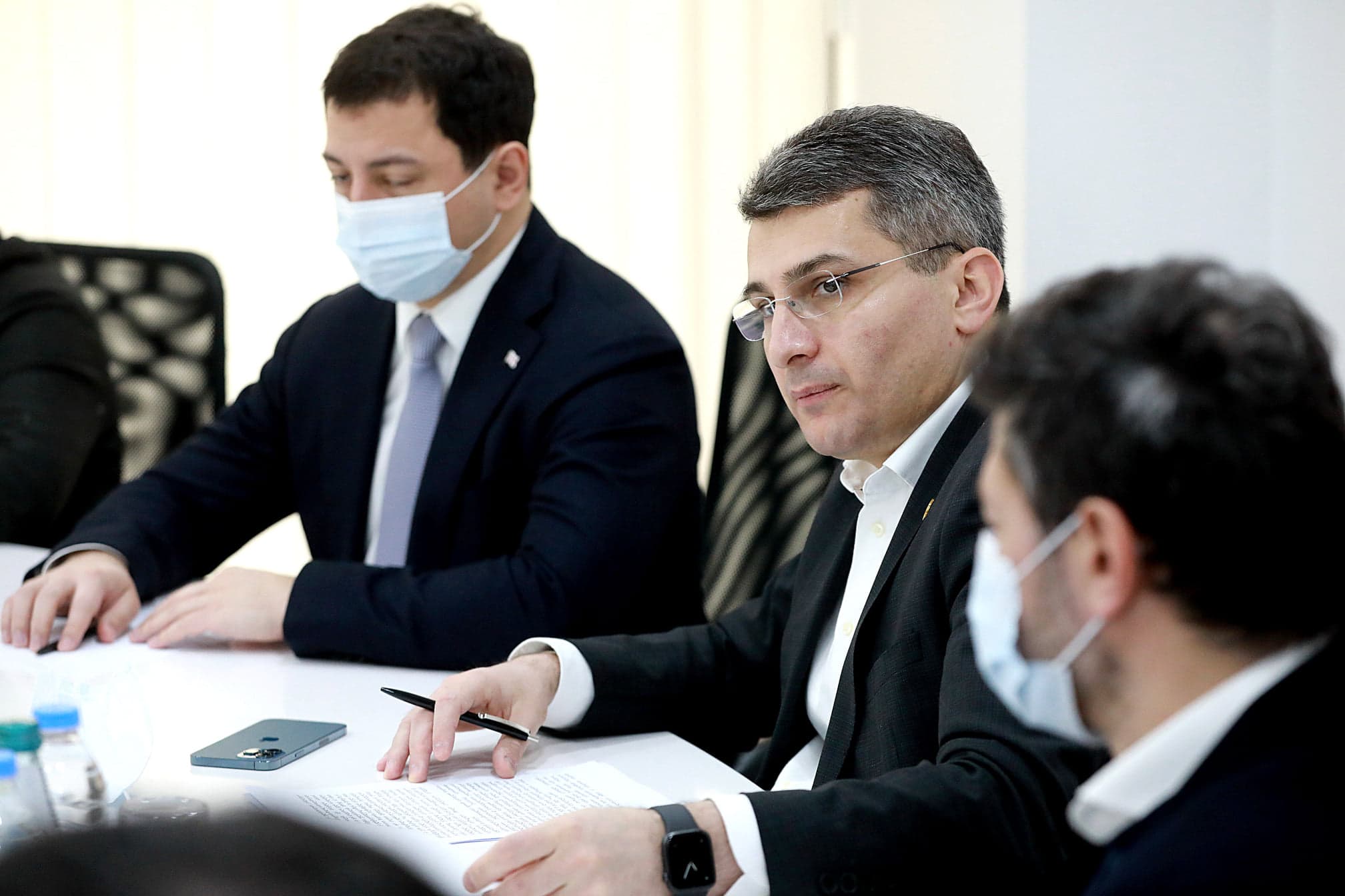 Frontnews image description