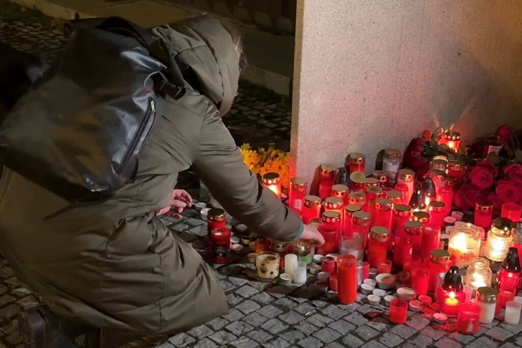 Frontnews image description