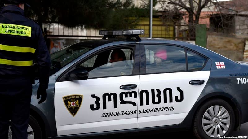 თავისუფლების უკანონო აღკვეთის ბრალდებით ტაქსის მძღოლი დააკავეს