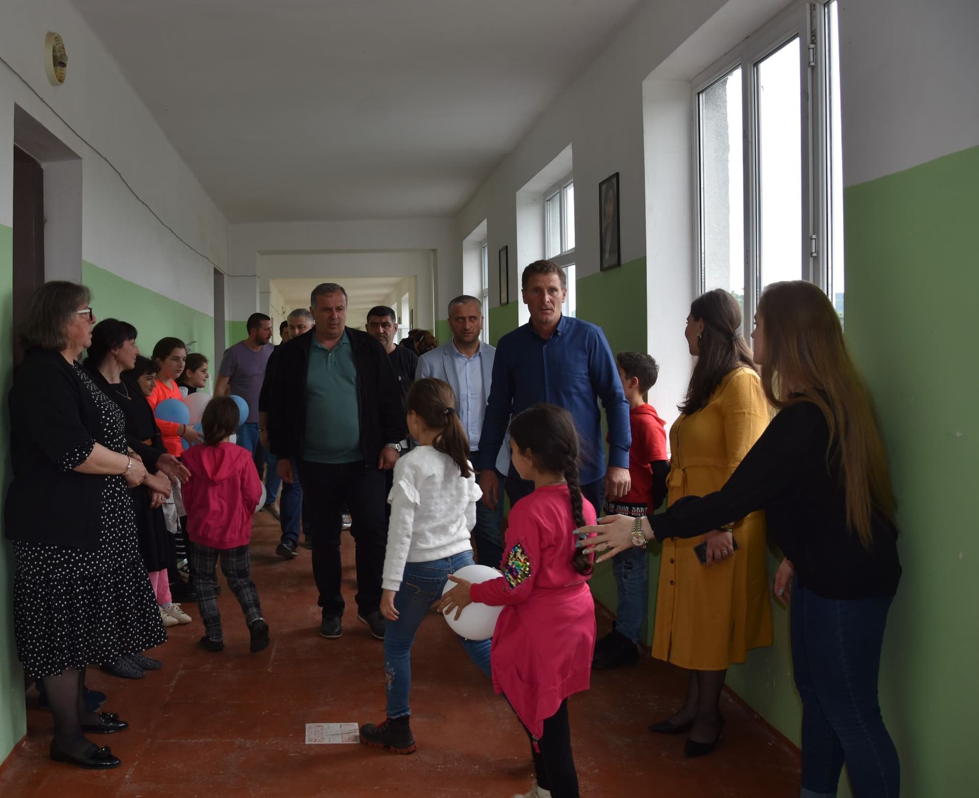 Frontnews image description