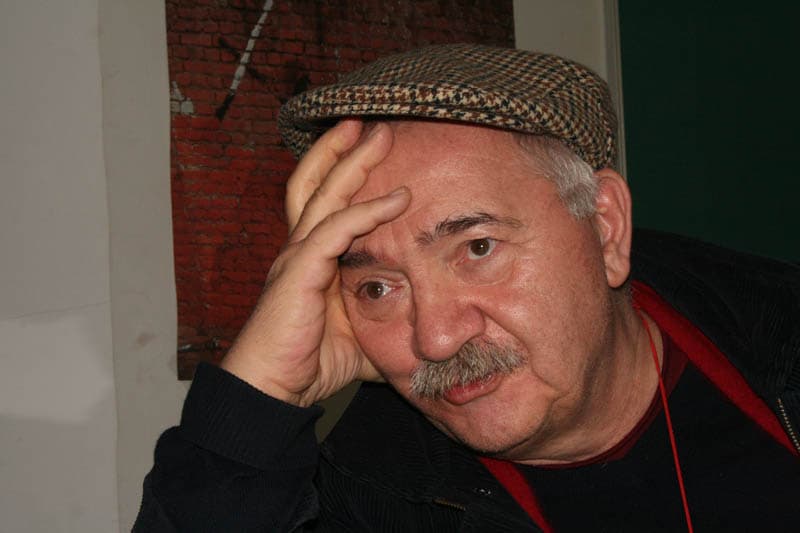 რობერტ სტურუა კელი დეგნანს მიმართავს – რა გსურთ? საბოლოოდ რომ გვეტიროს ყოფა? თუ მეორე ფრონტი გავხსნათ ოკუპირებულმა ქვეყანამ