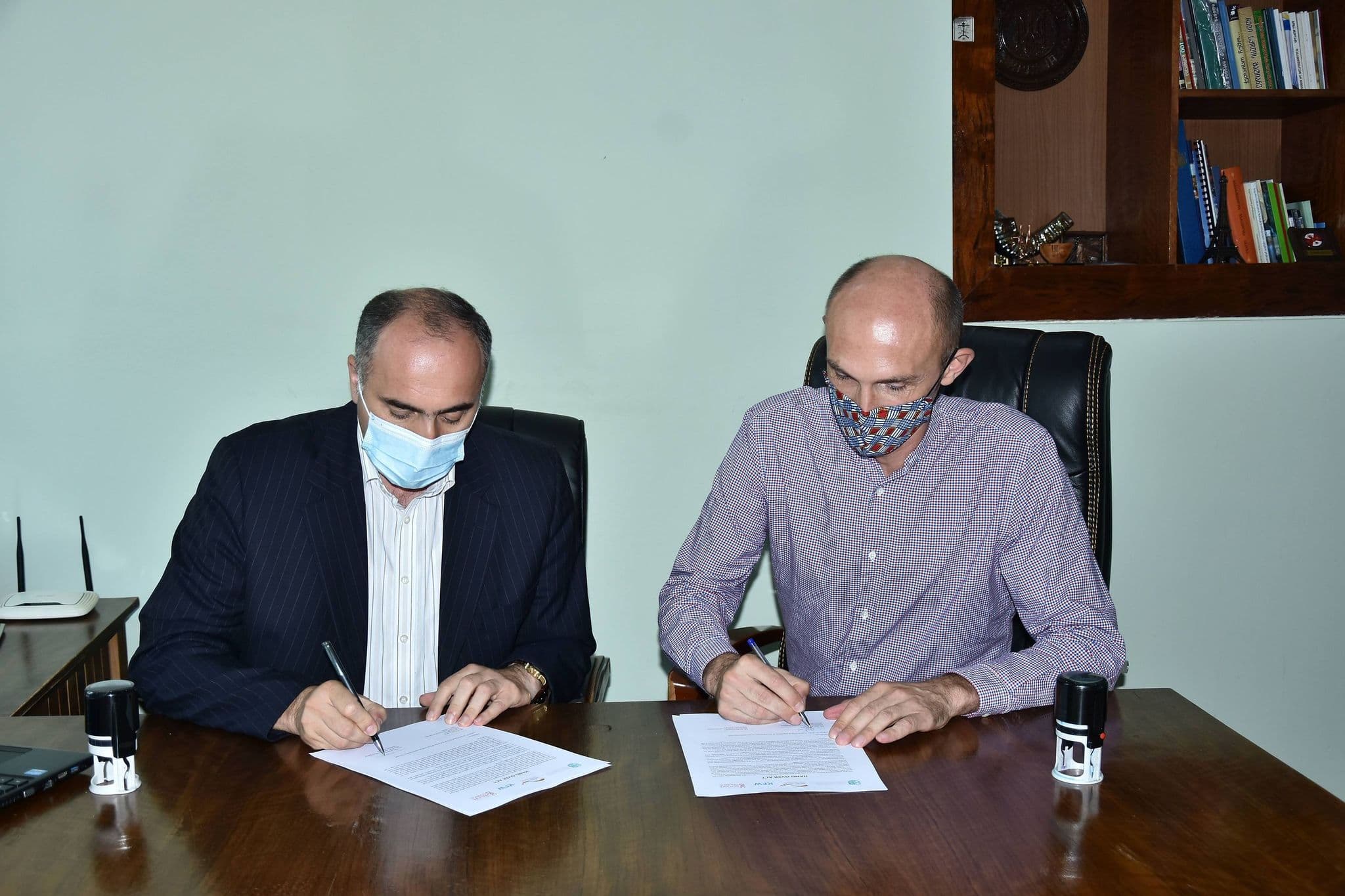 Frontnews image description