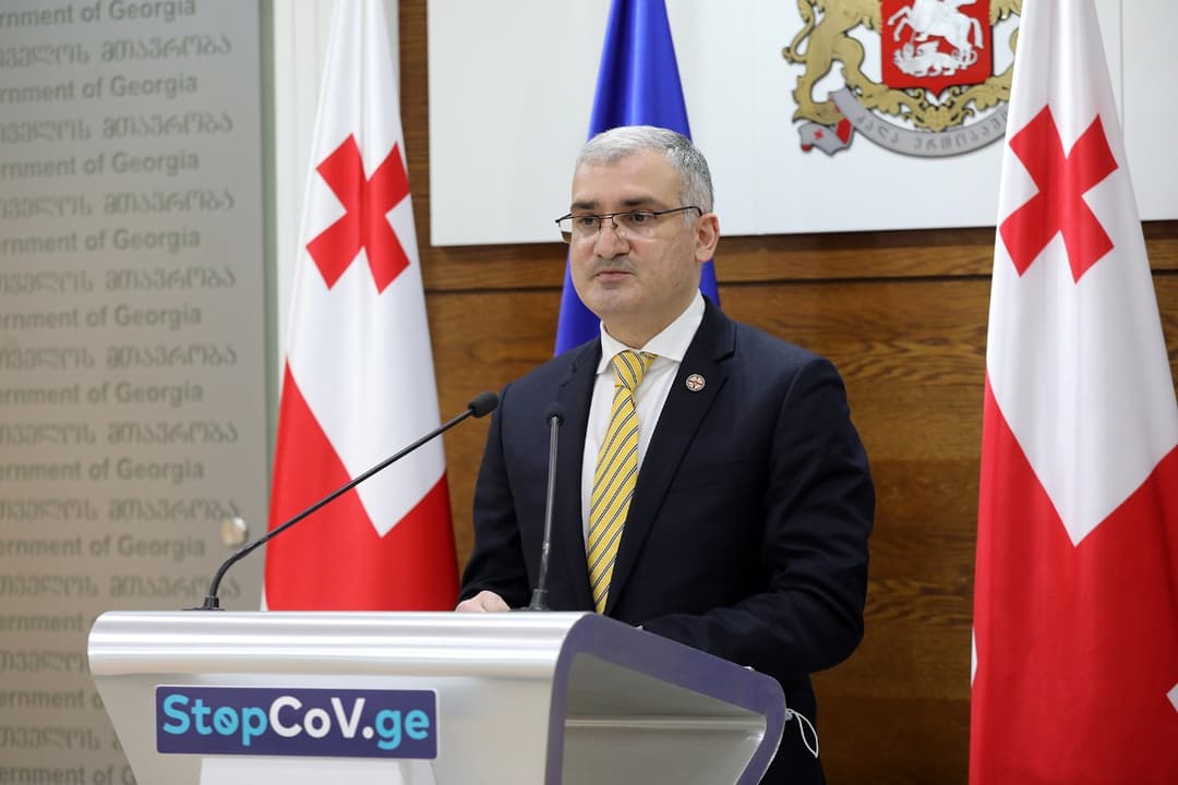 გიორგი ღიბრაძე – ქვეყანაში შემოსვლისას პირებზე, რომლებსაც გადატანილი აქვთ COVID-19 და არიან ერჯერადად ვაქცინირებული, გავრცელდება იგივე რეგულაცია, რაც 2 დოზით აცრილ პირებზე