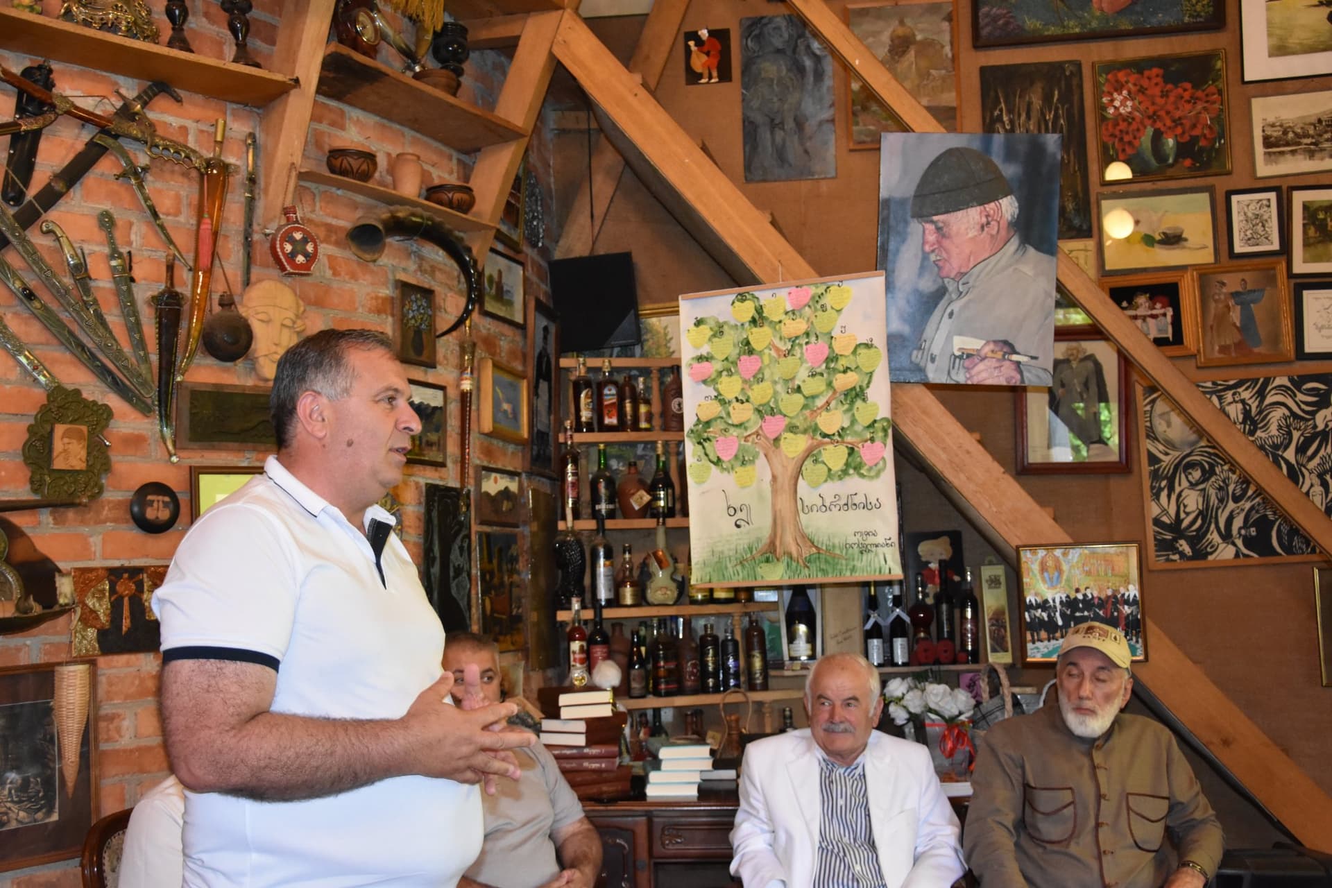 Frontnews image description