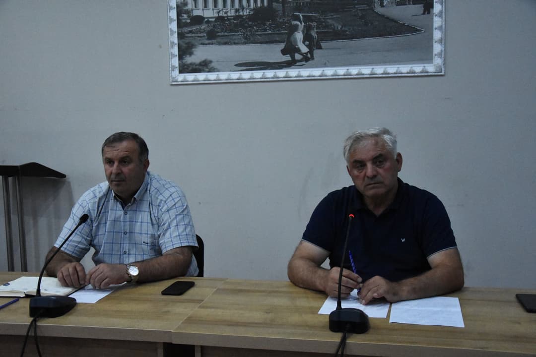 წყალტუბოს მუნიციპალიტეტის მერი მრჩეველთა საბჭოს წევრებს შეხვდა