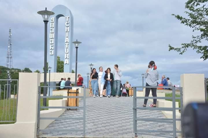 Frontnews image description