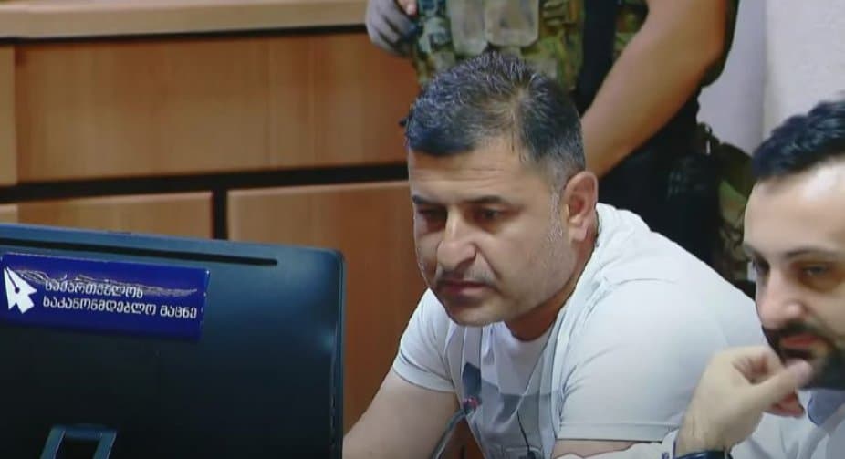 “თქვენ არაფერს არ გაბრალებთ, ხარვეზებს მე თვითონ გავასწორებ… მედიასთან და პარტიასთან კოორდინაციით დაიწყეთ შავი კამპანია”