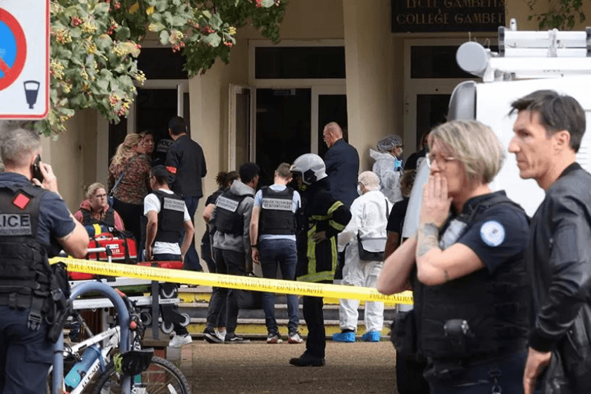 თავდამსხმელი, რომელმაც საფრანგეთში მასწავლებელი მოკლა, “ალაჰ აქბარს” ყვიროდა