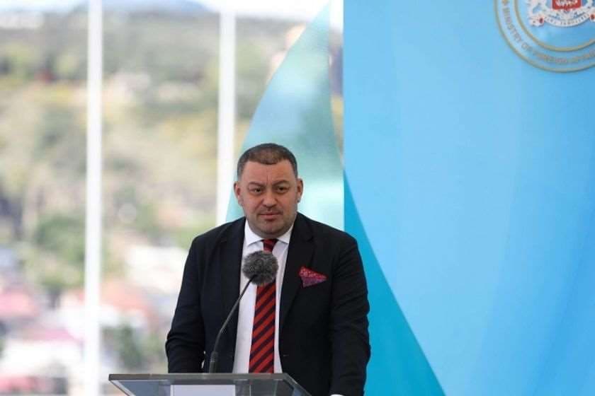 ბექა ოდიშარია – გემს მიხედოს პოდოლიაკმა, გემს, კარგად გაიხედოს თავისი ოფისის ფანჯრიდან, რა ხდება ქვეყანაში