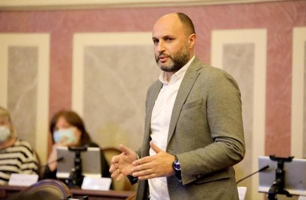 ირაკლი ნადირაძე – ინიციატივას შემოუერთდა პარლამენტის 10, აჭარის უმაღლესი საბჭოს 4 და საკრებულოების 277 დეპუტატი, ასევე 52 რაიონული ორგანიზაციის თავმჯდომარე