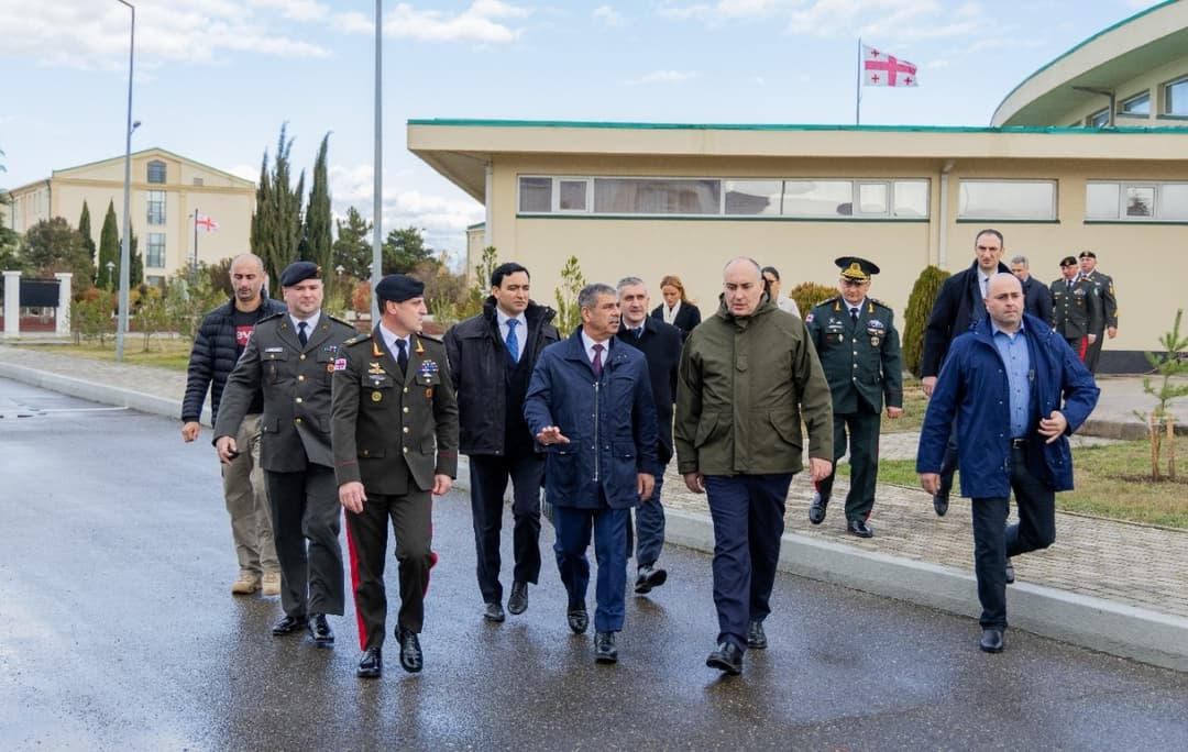 საქართველოს თავდაცვის მინისტრმა აზერბაიჯანელ კოლეგას ეთა-ში უმასპინძლა