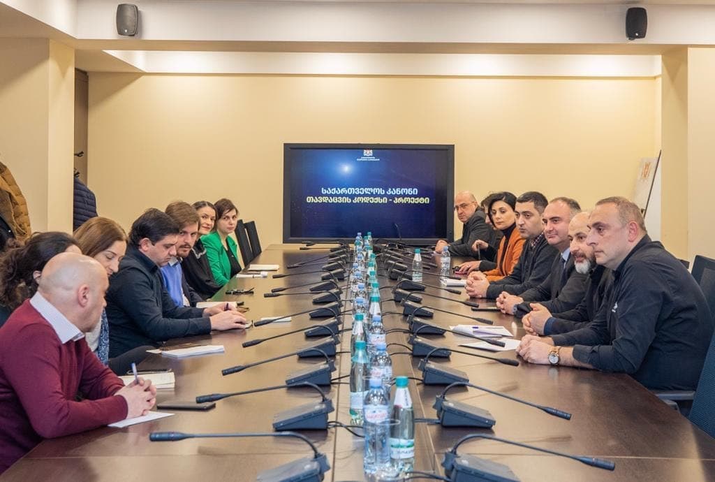 თავდაცვის კოდექსის პროექტის განხილვა გრძელდება