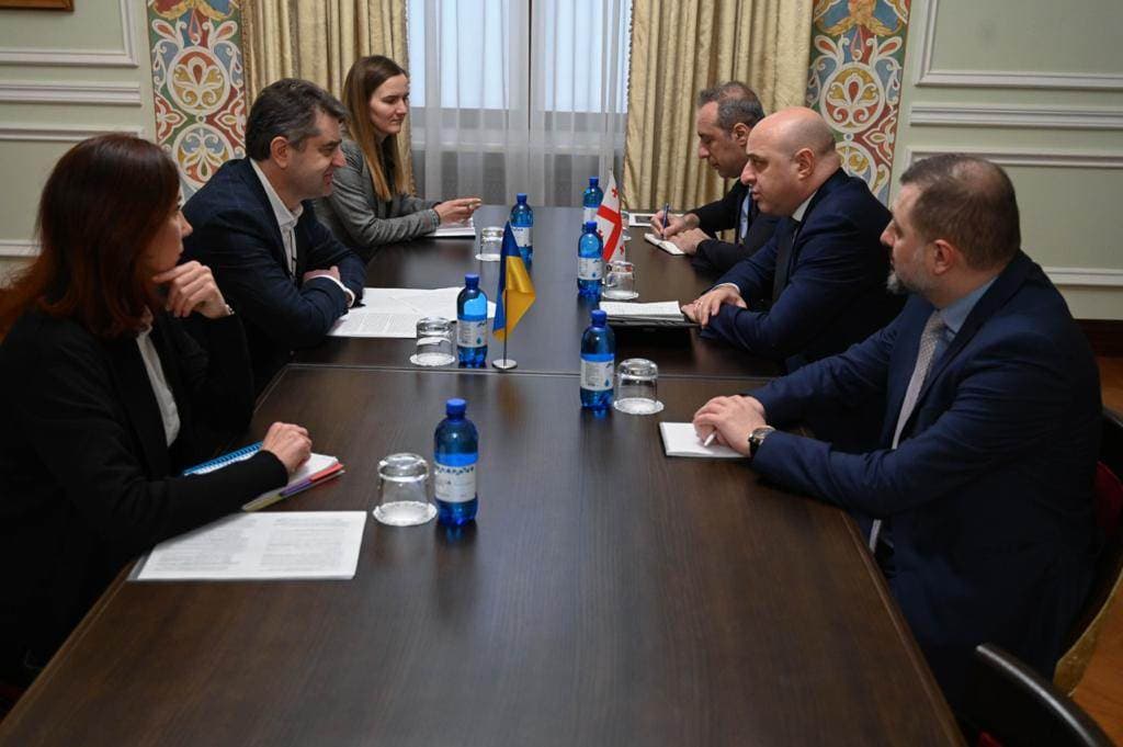 საგარეო უწყება – ელჩს გიორგი ზაქარაშვილს კიევში დაუდასტურეს, რომ ვერ ხედავენ საფრთხეს საქართველოში უკრაინის მოქალაქეების ყოფნასთან დაკავშირებით