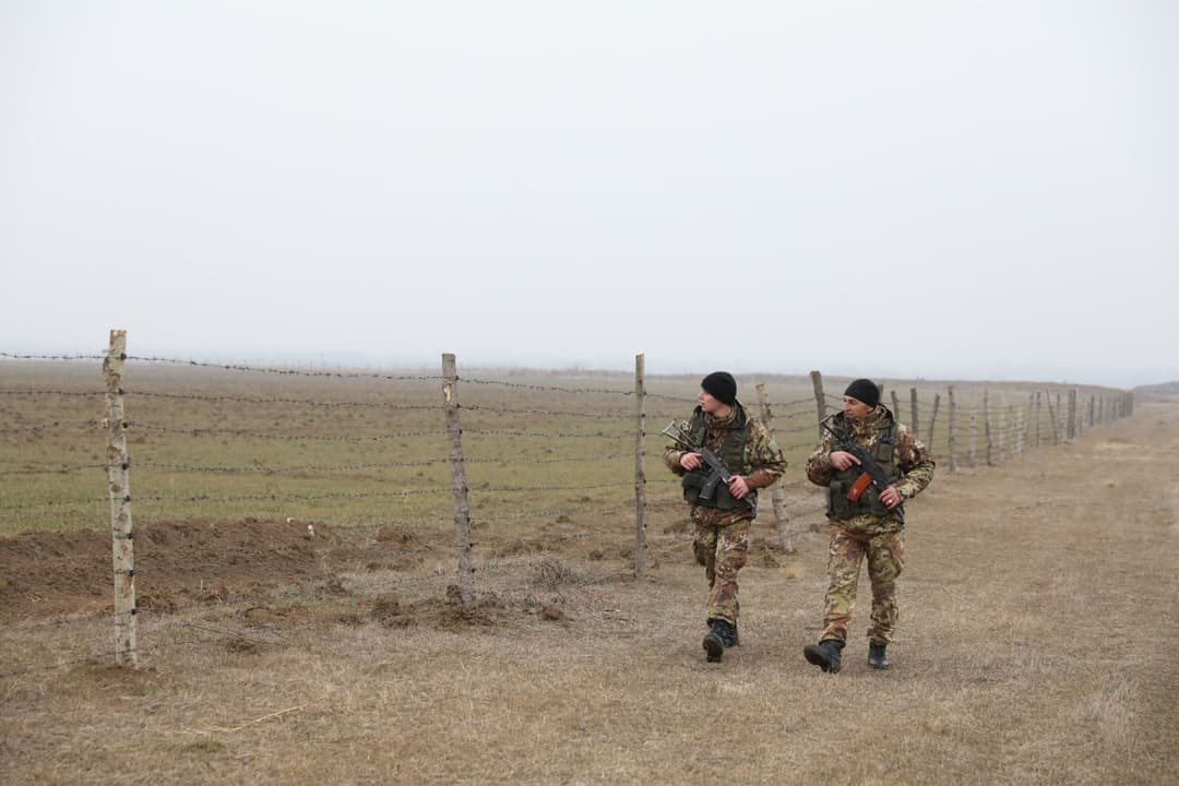 სასაზღვრო პოლიციამ საინჟინრო დაბრკოლების ღობურების მონტაჟი განახორციელა