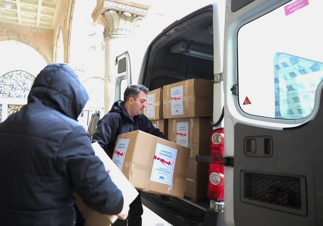 პარლამენტის მიერ შეგროვებული ჰუმანიტარული ტვირთი თურქეთის რესპუბლიკის საელჩოს გადაეცა