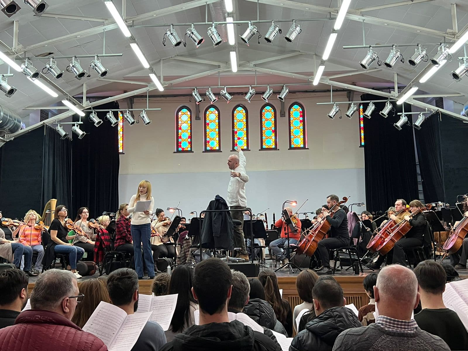 Frontnews image description