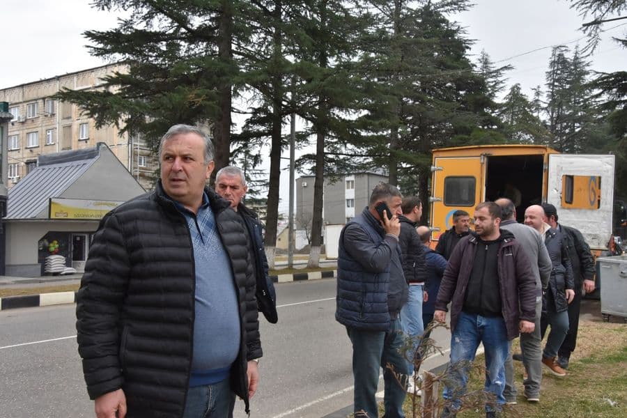 წყალტუბოს შესასვლელში წყალარინების სისტემის რეაბილიტაციის სამუშაოები მიმდინარეობს