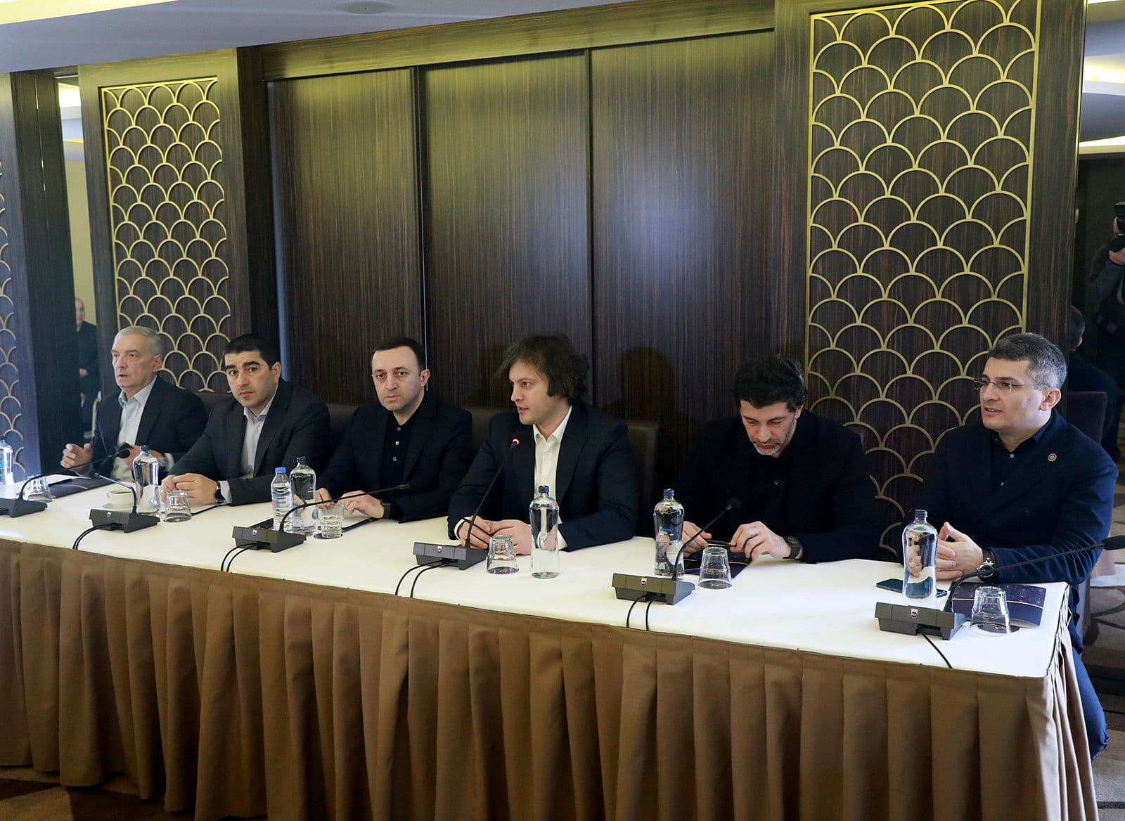 Frontnews image description