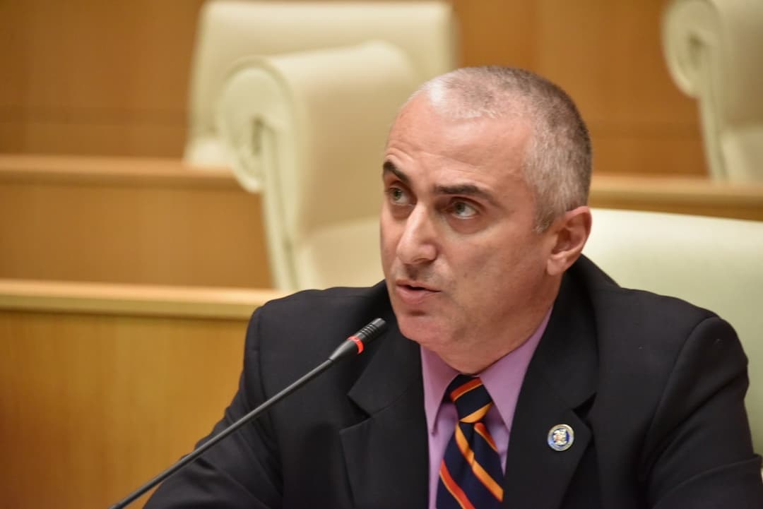 ვლადიმერ ჩაჩიბაია – მანდატს დავტოვებ და გამოვალ პარლამენტიდან