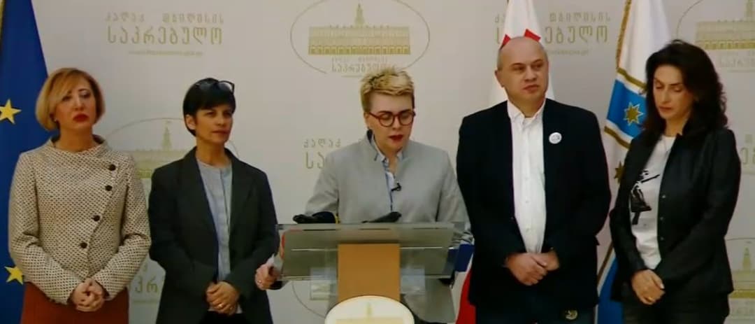 “კარგად გაითავისონ მათი წილი პასუხისმგებლობა, წინააღმდეგ შემთხვევაში მივიღებთ გადაწყვეტილებას საბჭოს დატოვებასთან დაკავშირებით”