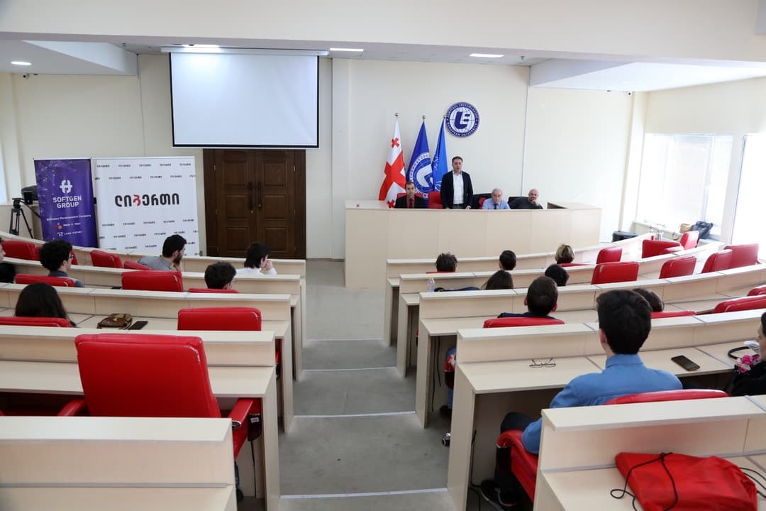 “ევროპის უნივერსიტეტმა” მოსწავლეთა ინფორმატიკის საერთაშორისო ოლიმპიადას უმასპინძლა