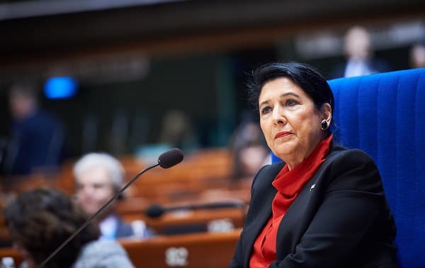 სალომე ზურაბიშვილი – უკრაინასთან მიმართებაში ვერც დიპლომატია გამოვიჩინეთ, ვერც გონიერება და ვერც ჩვენთვის შესაფერისი ისტორიული სოლიდარობა