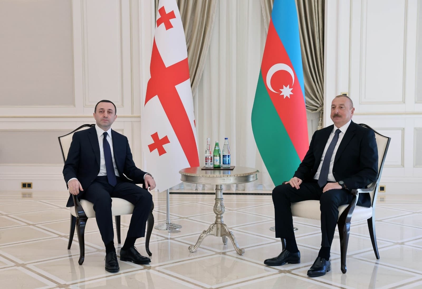 Frontnews image description