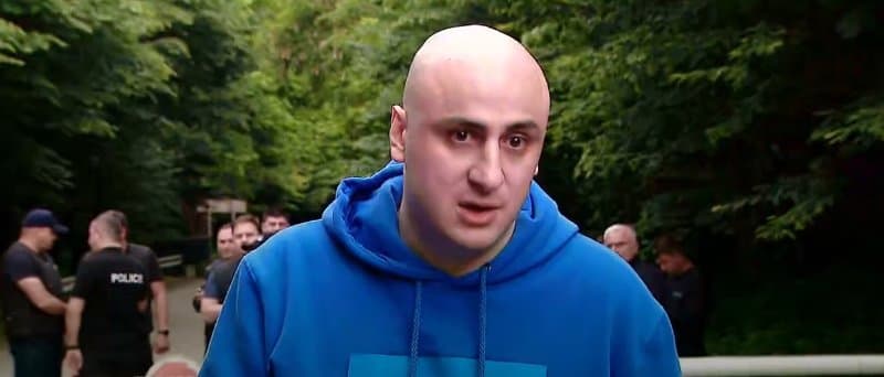 ნიკა მელია – ლავროვის სიძე აქ არის, სიძის ძმას ქორწილი აქვს, ქალიშვილი აქ არის, სიძის მამა აქ არის და სამი მათგანი არის სანქცირებული