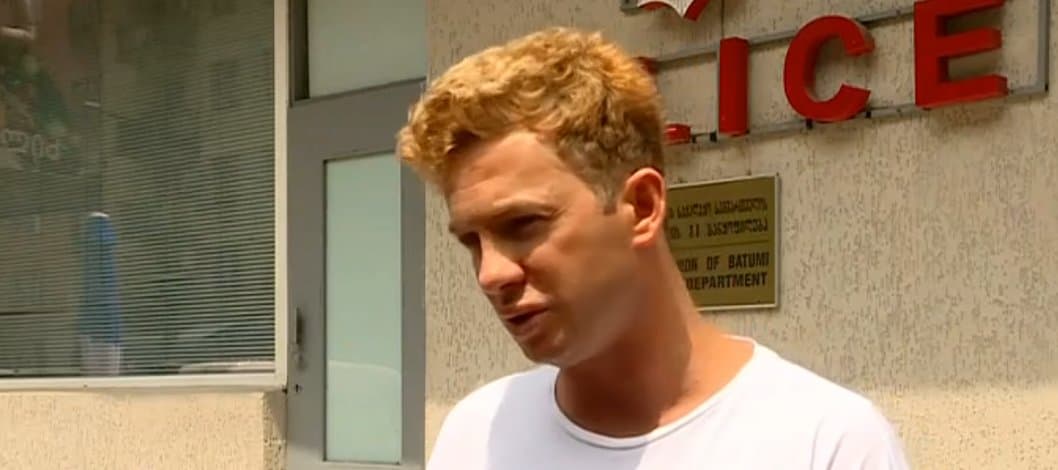 აჭარის ტელევიზიის ჟურნალისტს კობა ფარტენაძეს თავს დაესხნენ