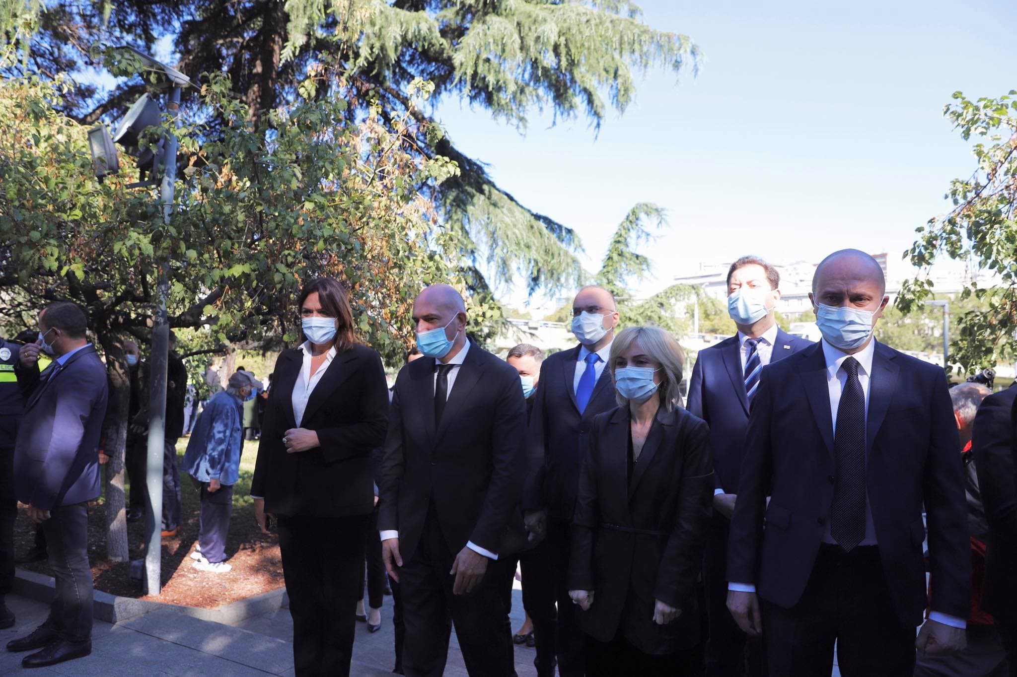 Frontnews image description