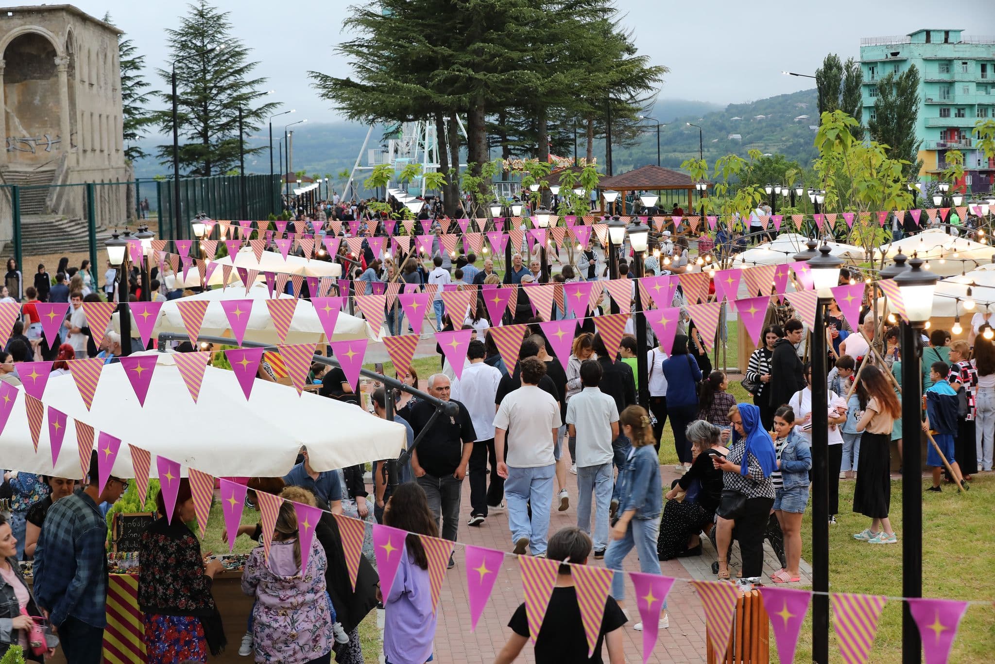 Frontnews image description