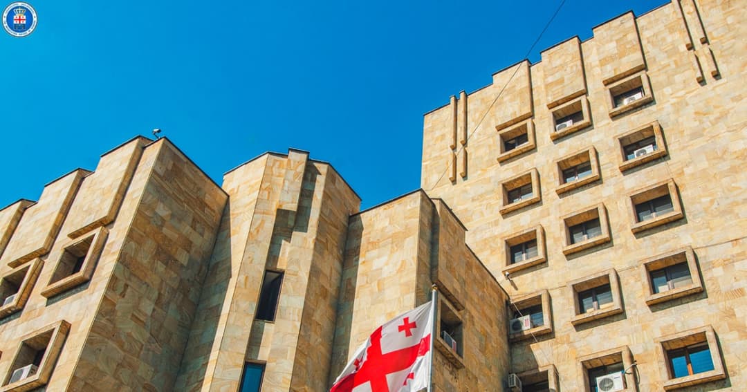 უცხო ქვეყნის ტერორისტულ ორგანიზაციაში გაერთიანებისა და ტერორისტულ საქმიანობაში დახმარების ფაქტზე ბრალდებულს 12 წლით პატიმრობა მიესაჯა