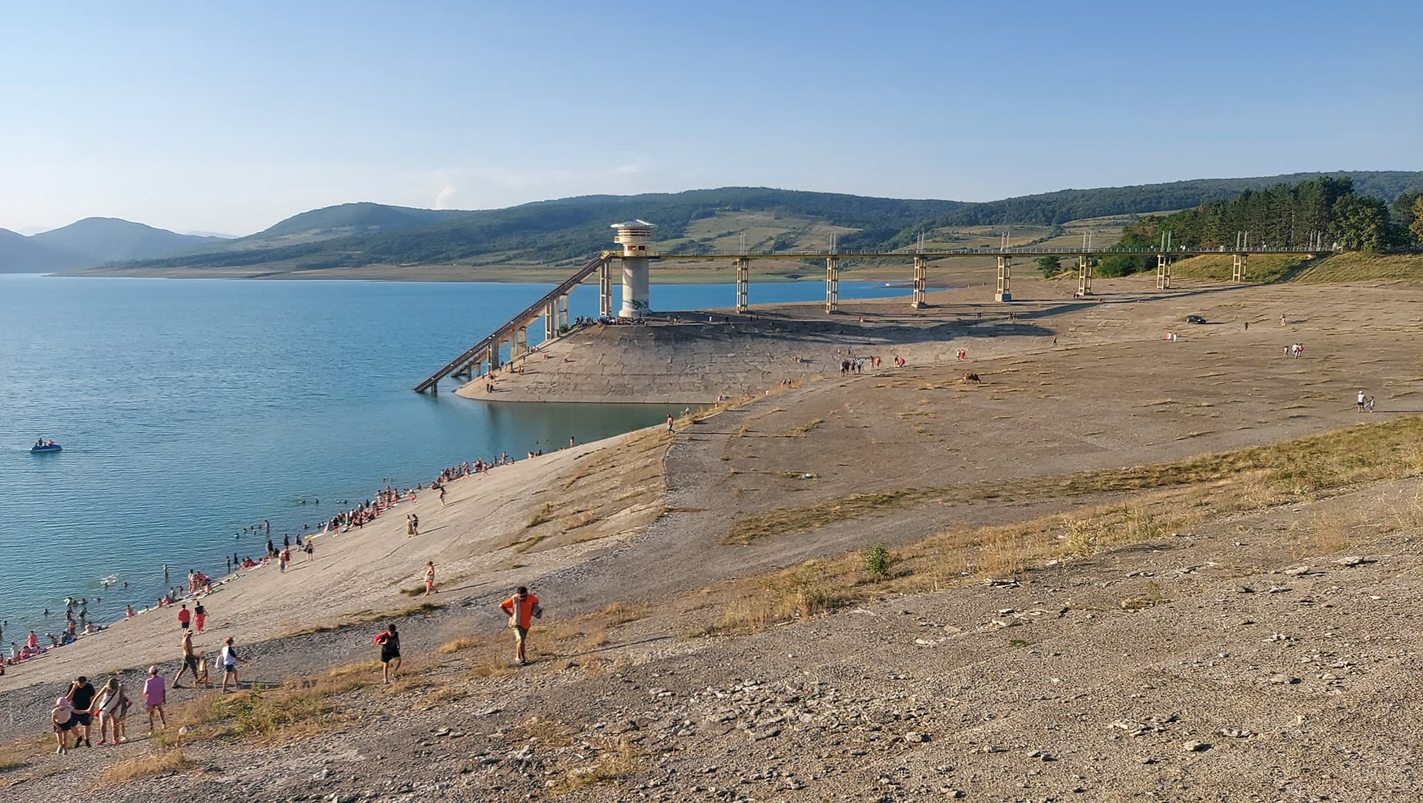 Frontnews image description