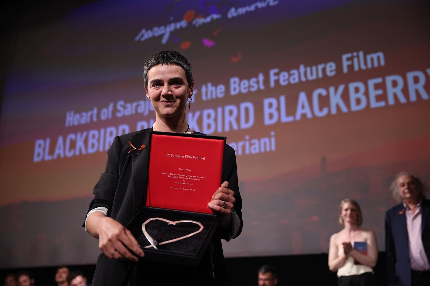 Frontnews image description