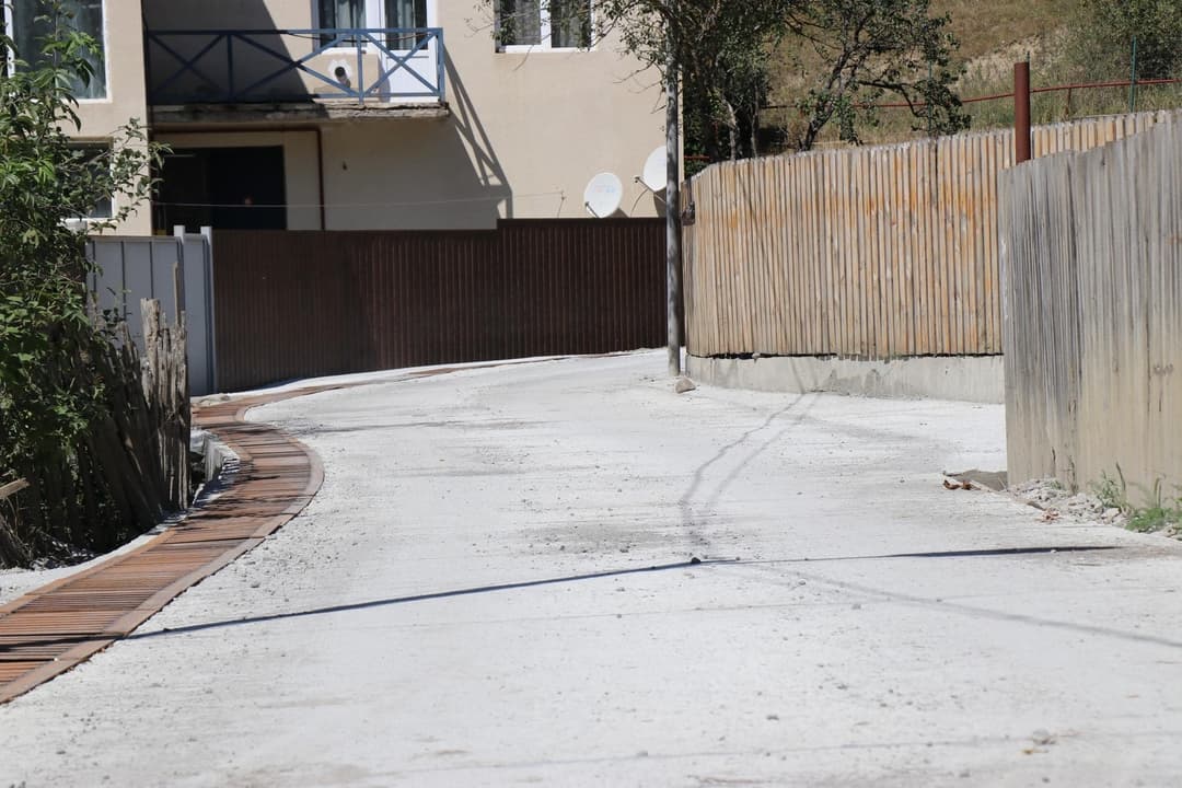 ჭობისხევში, ქვაბისხევსა და ტიმოთესუბანში შიდა საუბნო გზების კეთილმოწყობის სამუშაოები დასრულდა