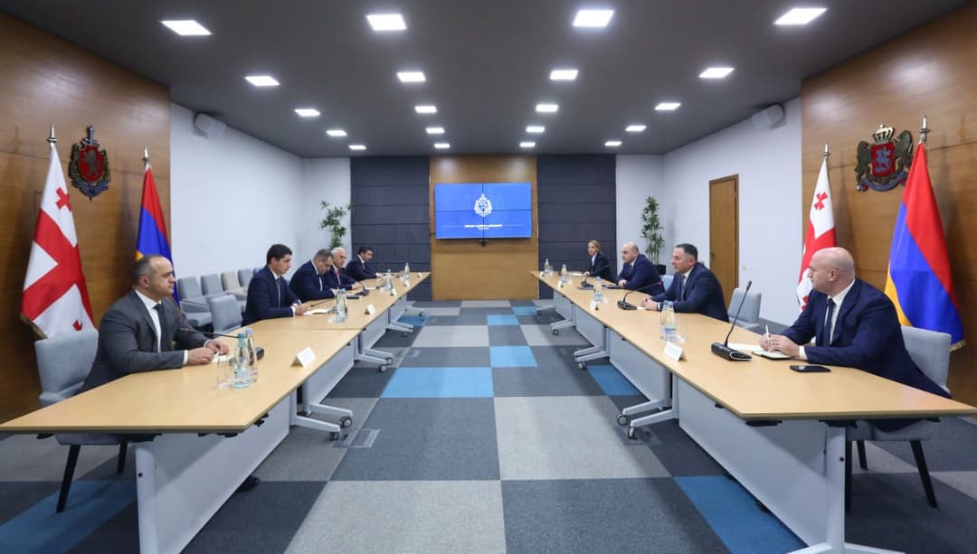 ვახტანგ გომელაურმა სომხეთის რესპუბლიკის საგამოძიებო კომიტეტის თავმჯდომარესთან შეხვედრა გამართა