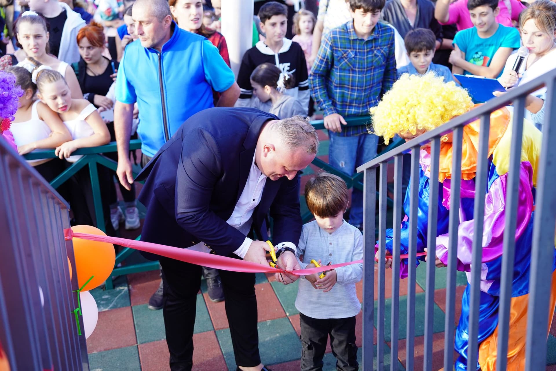 Frontnews image description