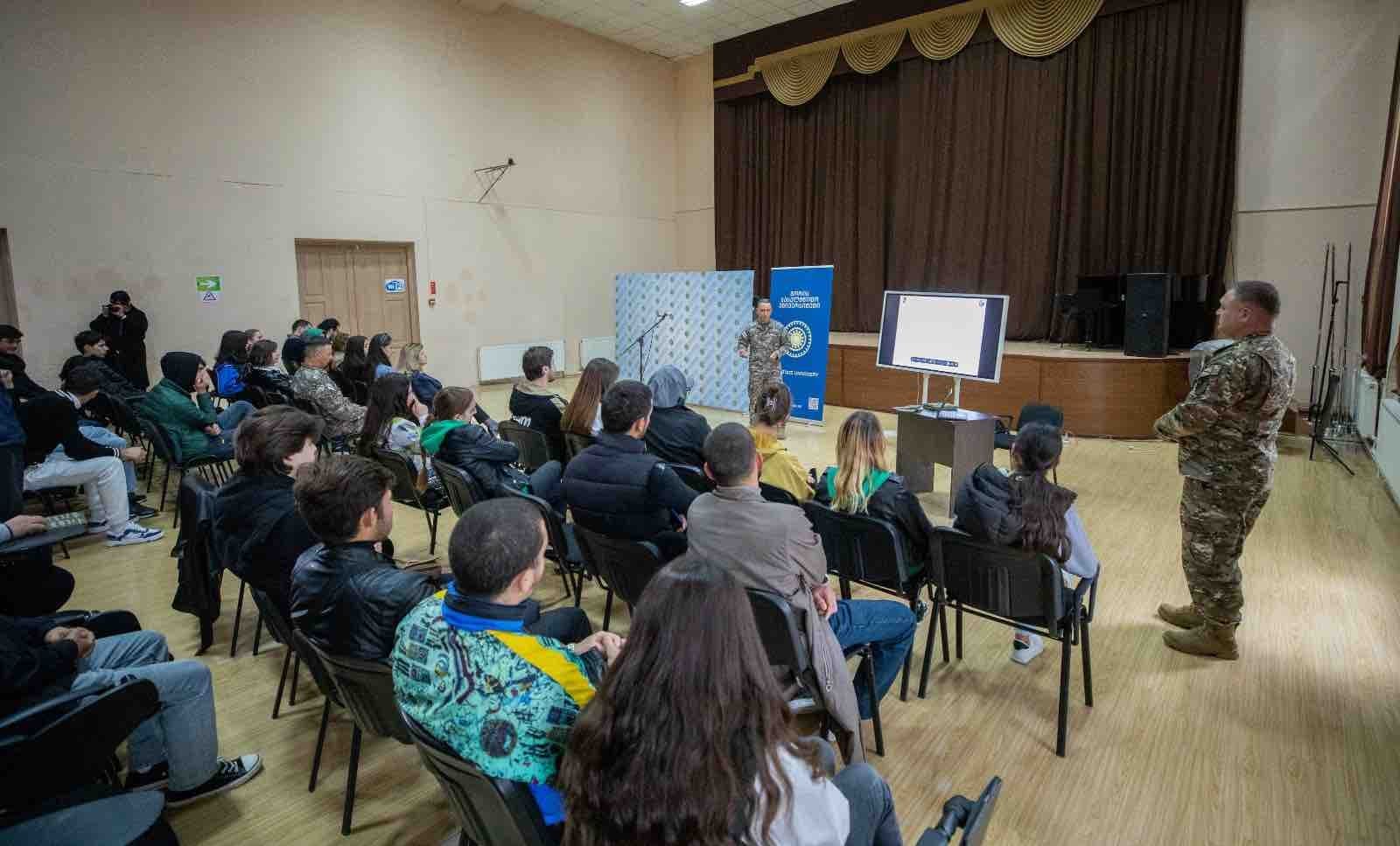 Frontnews image description