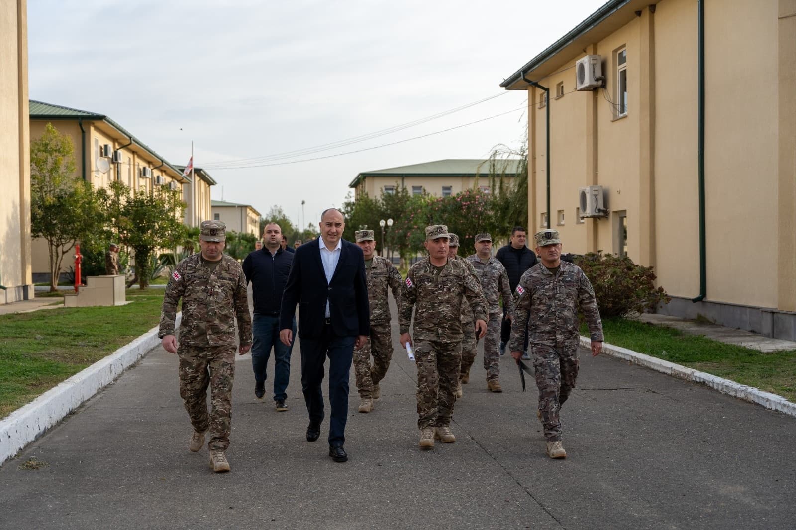 Frontnews image description