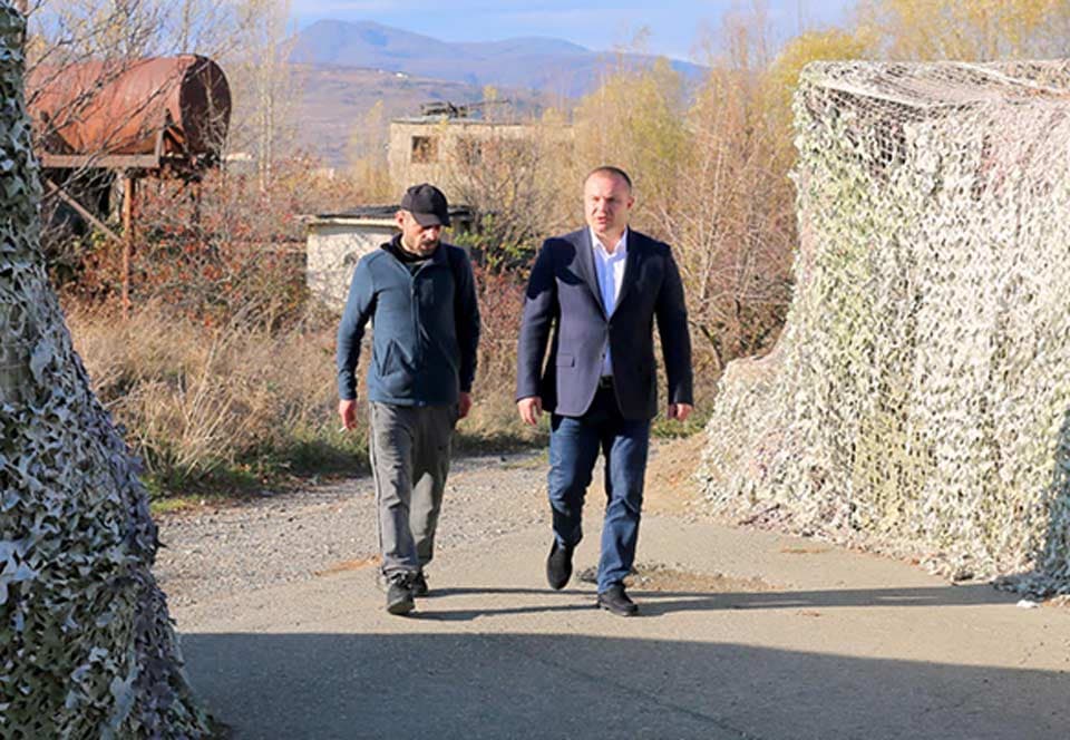 Frontnews image description