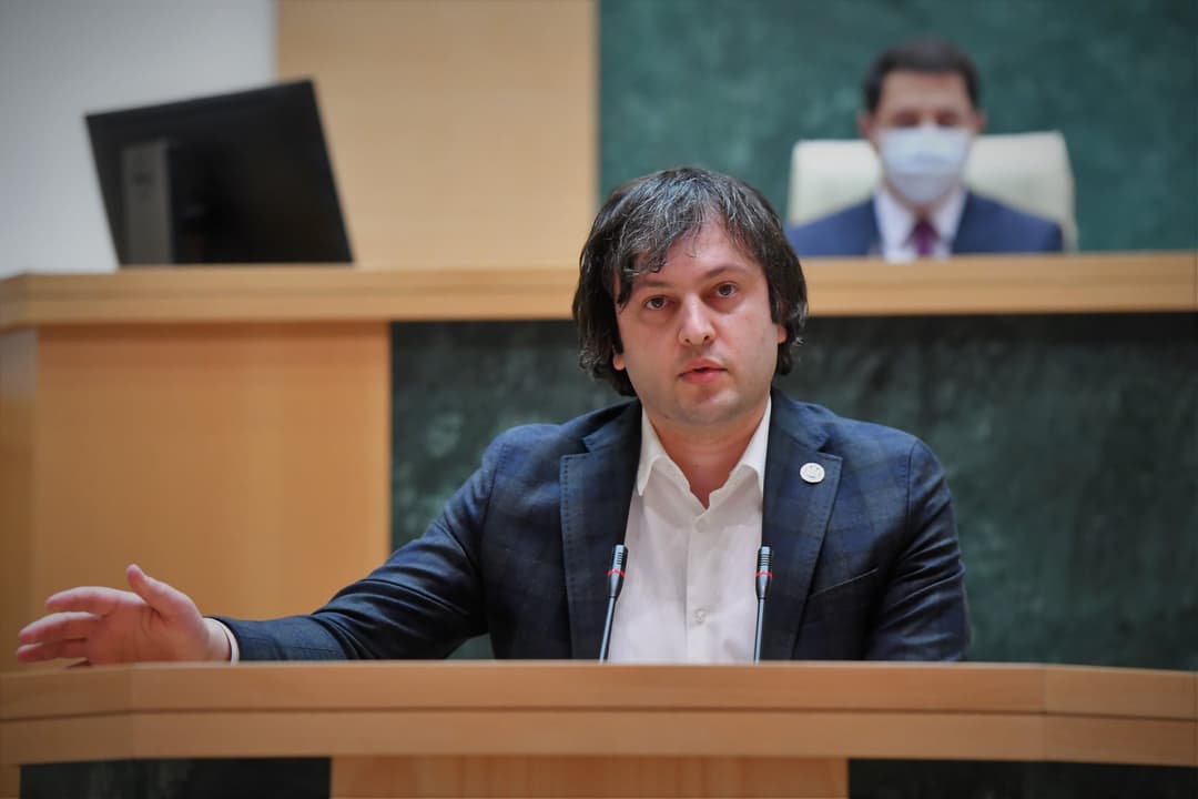 ირაკლი კობახიძე – სამ პარტიულ ტელევიზიაში ასეულობით მილიონია ინვესტირებული და დახარჯული, ეს არის შავი ფული