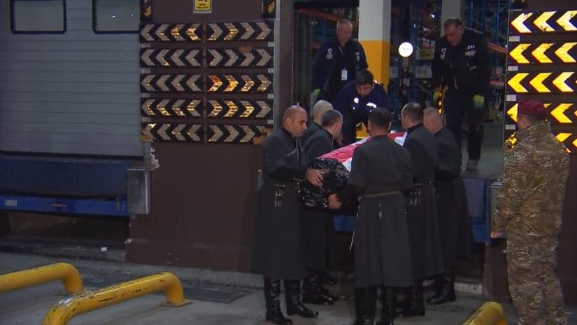 უკრაინაში დაღუპული ქართველი მებრძოლი ირაკლი ქურციკიძე საქართველოში ჩამოასვენეს